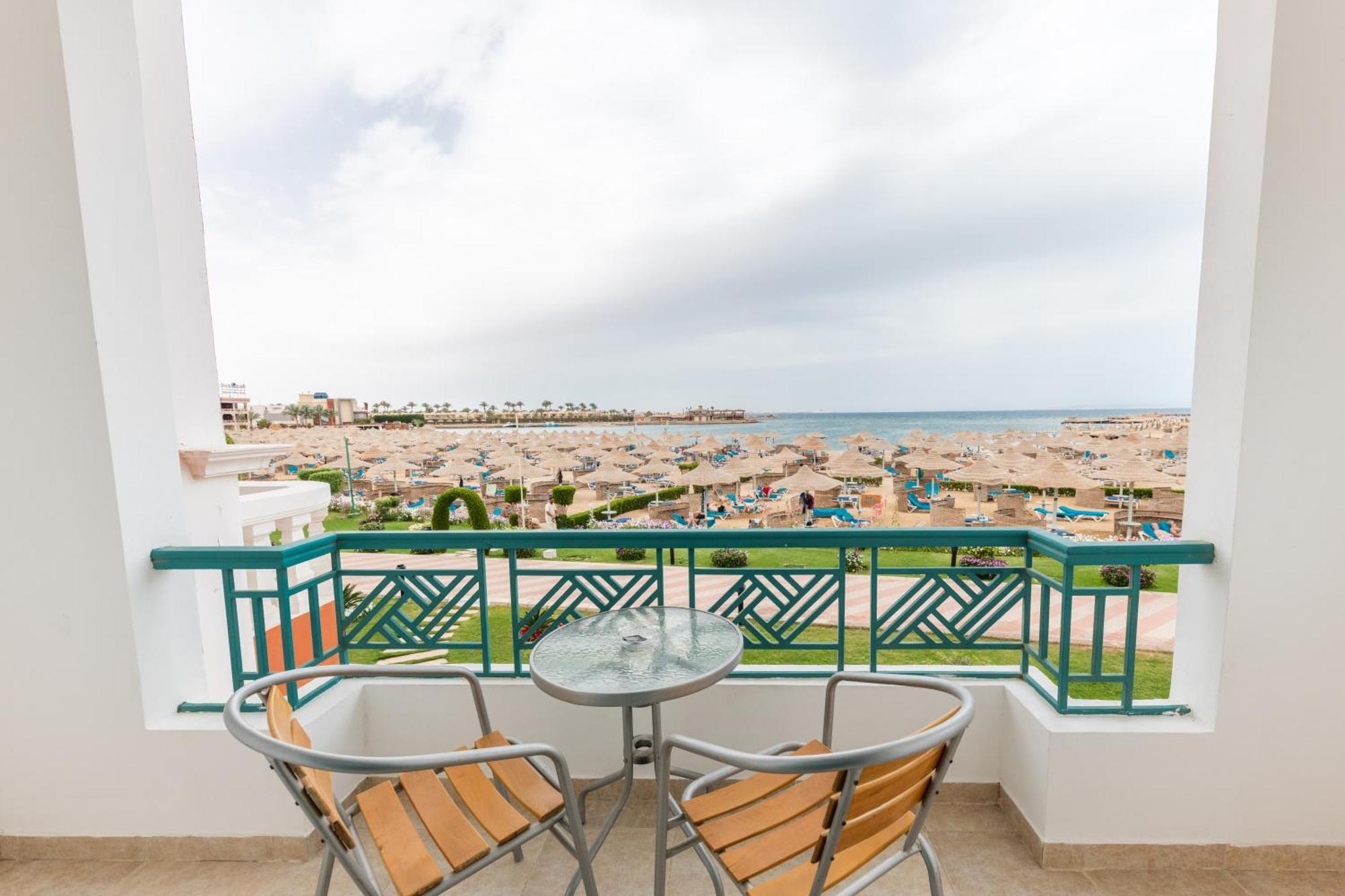 Sunrise Garden Beach Resort Hurghada Exterior photo A balcony in Egypt