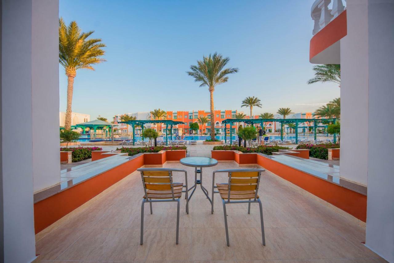 Sunrise Garden Beach Resort Hurghada Exterior photo Sunrise Holidays