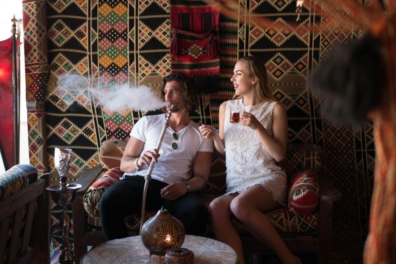 Sunrise Garden Beach Resort Hurghada Exterior photo Hookah in Morocco