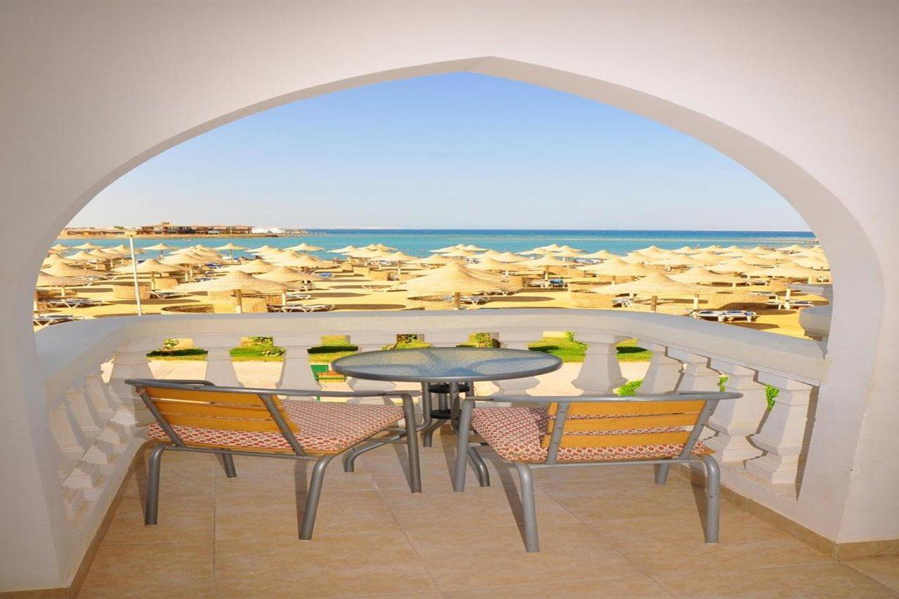 Sunrise Garden Beach Resort Hurghada Exterior photo View from a balcony