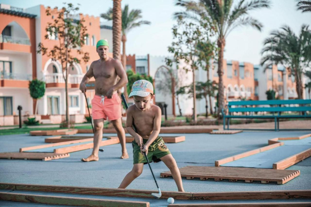 Sunrise Garden Beach Resort Hurghada Exterior photo Mini golf in Egypt